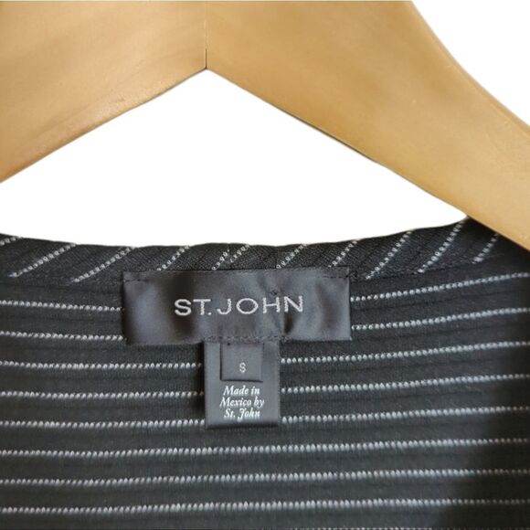 St. John Polka Dot Short Sleeve Top - Picture 5 of 5